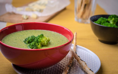 Kakukfüves Brokkoli krémleves gorgonzolás ropogóssal